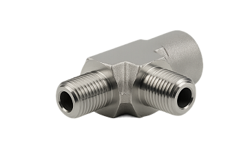 Тройник с внешними резьбами и внутренней резьбой сбоку